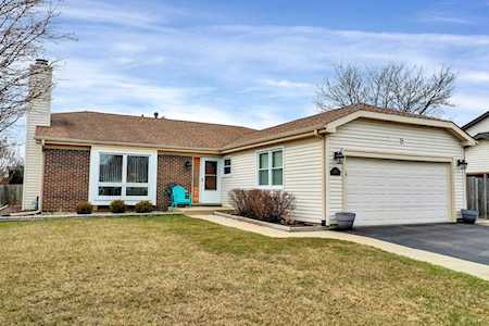 1397 Sandy Pass Rd Lake Zurich, IL 60047