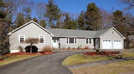 65 Albemarle Rd Norwood, MA 02062