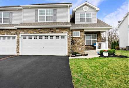 832 South Fork Dr Easton, PA 18040
