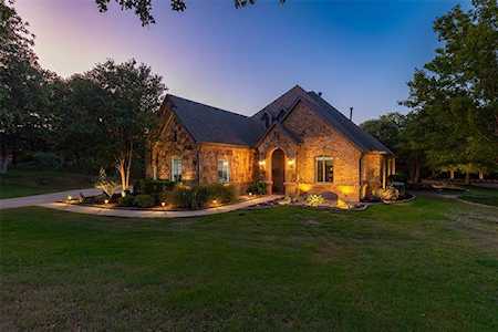 7324 Brady Oaks Drive Fort Worth, TX 76135