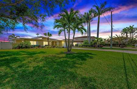 53 Dolphin Dr Treasure Island, FL 33706
