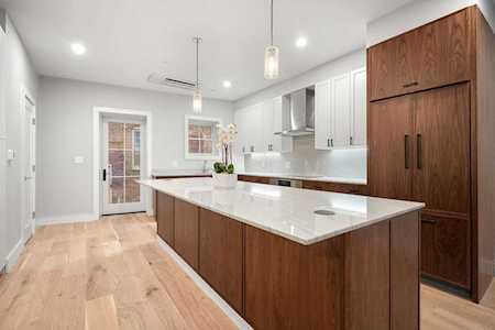 471 Hanover Street #1 Boston, MA 02113