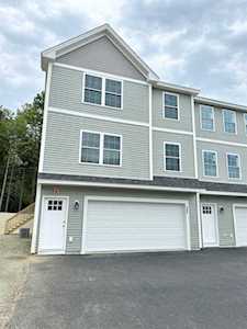 Unit 12 Timber Ridge Dr Nottingham, NH 03290