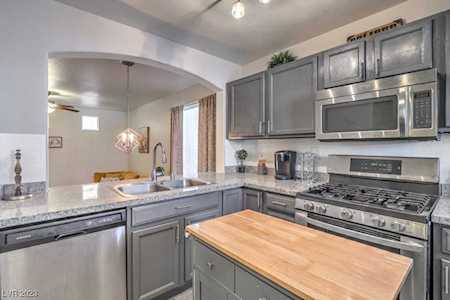 10367 Perfect Parsley St Las Vegas, NV 89183