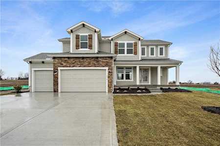 3216 SW Arboridge Dr Lee's Summit, MO 64082