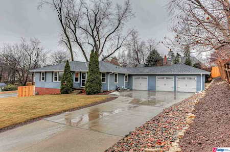 7801 Woolworth Ave Omaha, NE 68124