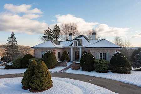 146 Highview Terrace Manchester, NH 03104