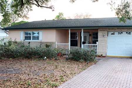 7436 Bay St NE St. Petersburg, FL 33702