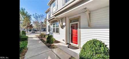 1402 Rollesby Way Chesapeake, VA 23320