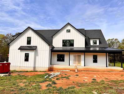 8502 Tirzah Church Rd Waxhaw, NC 28173