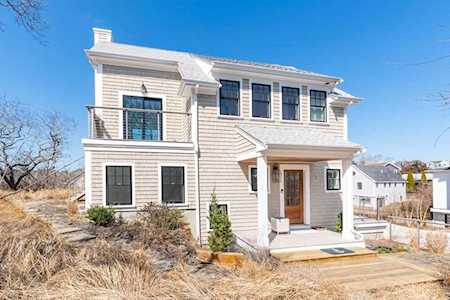 27 Creek Road Provincetown, MA 02657