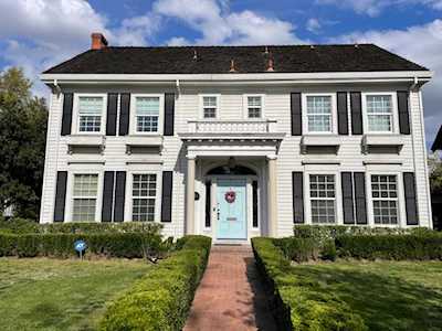 1530 N San Joaquin Street Stockton, CA 95204