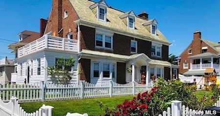 190 Beach 134th Street Belle Harbor, NY 11694