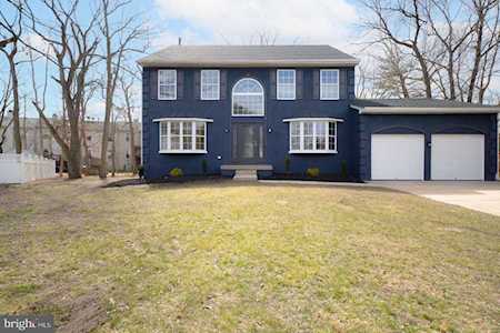 6 Clements Hand Ct Sicklerville, NJ 08081