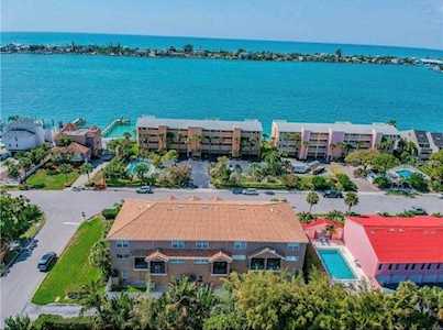 385 8th Ave N Tierra Verde, FL 33715