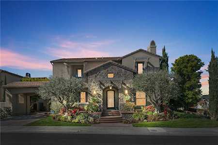 1 Running Brook Dr Coto De Caza, CA 92679