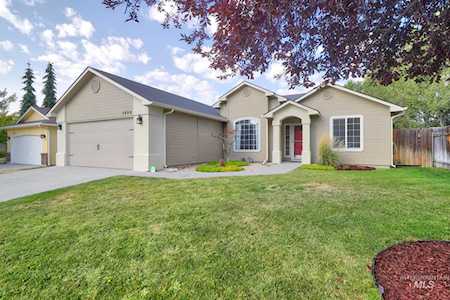 5899 S Tallowtree Way Boise, ID 83716