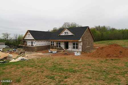 3749 Hillview Dr Maryville, TN 37801