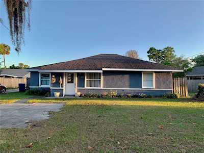 1158 W New York Ave W Deland, FL 32720
