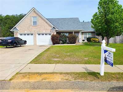 110 Mckinley Dr Raeford, NC 28376