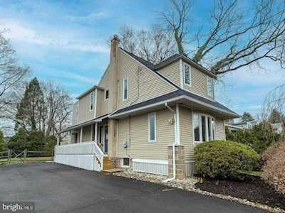 1008 Virginia Ave Langhorne, PA 19047