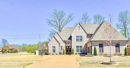 4930 Maple Walk Dr Lakeland, TN 38002