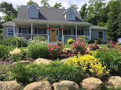 14 Harrison St Bristol, RI 02809