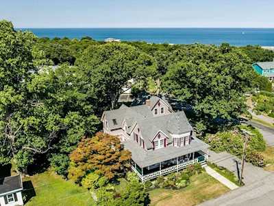 15 Curtis St Rockport, MA 01966