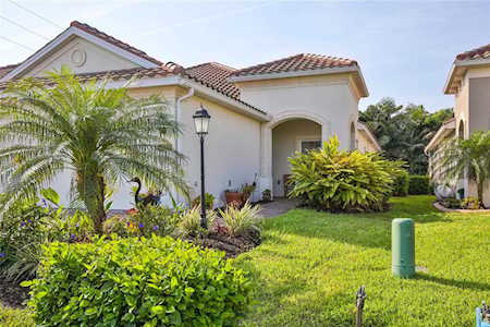 7107 Costa Bella Dr Bradenton, FL 34209