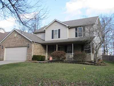 1048 Crimson Creek Dr Lexington, KY 40509