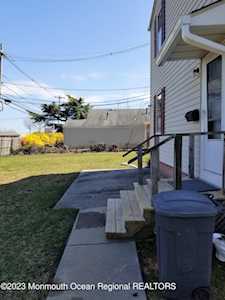 2 Barker Ave Shrewsbury Twp, NJ 07724