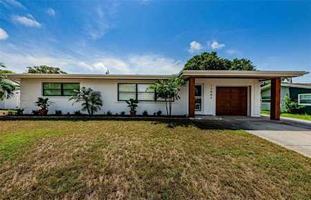 13880 Bermuda Dr Seminole, FL 33776