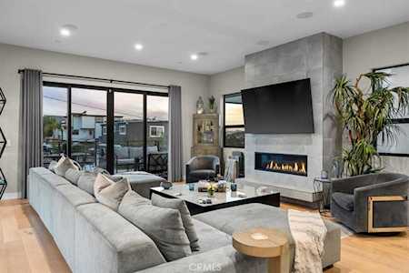 961 5th Street #A Hermosa Beach, CA 90254