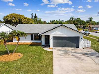 2894 Catherine Dr Clearwater, FL 33759