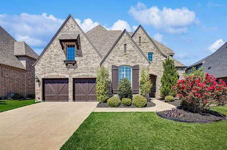 936 Highpoint Way Roanoke, TX 76262