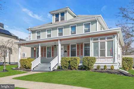 221 N Main St Hightstown, NJ 08520