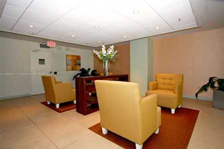 145 SE 25th Rd #601 Miami, FL 33129