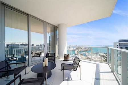 851 NE 1st Ave #4211 Miami, FL 33132