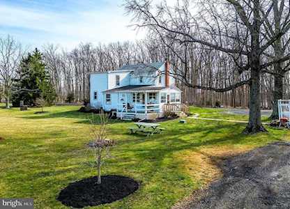 3013 Little Rd Perkiomenville, PA 18074