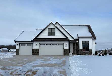 1004 Gulfstream Ct De Pere, Village of Hobart, WI 54115