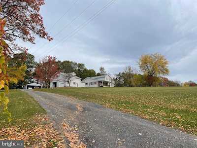 123 Watson Ln Bellefonte, PA 16823