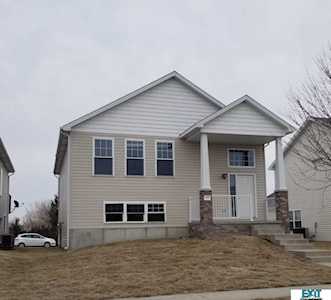 900 Lamont Dr Lincoln, NE 68528
