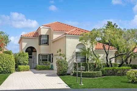 2620 La Cristal Circle Palm Beach Gardens, FL 33410