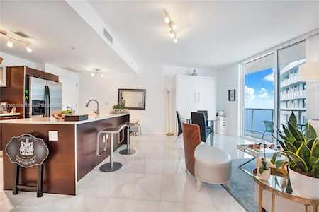 1900 N Bayshore Dr #1817 Miami, FL 33132