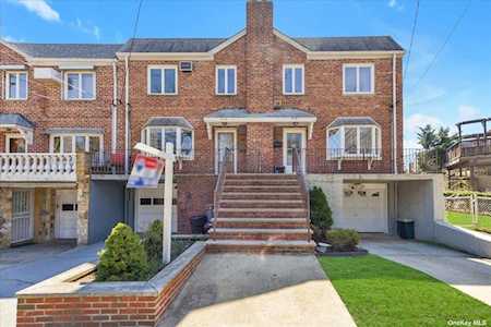 71-16 S Juniper Boulevard Middle Village, NY 11379