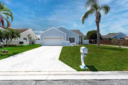8639 Spring Valley Drive Boynton Beach, FL 33472