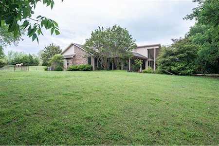 1090 N Winningkoff Road Lucas, TX 75002