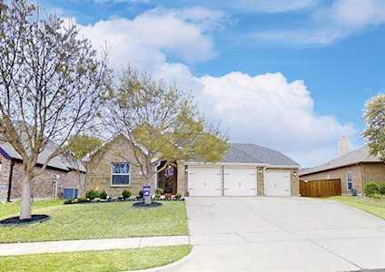 517 Sterling Drive Benbrook, TX 76126