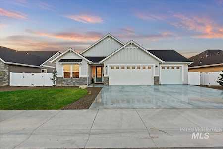 8172 Fountain Brook St. Middleton, ID 83644