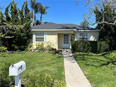 470 Flower St Costa Mesa, CA 92627